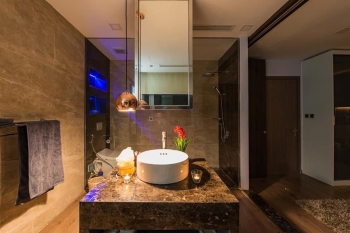 Vinhomes Golden River Apartments for Rent, 2 bedroom fully furniture